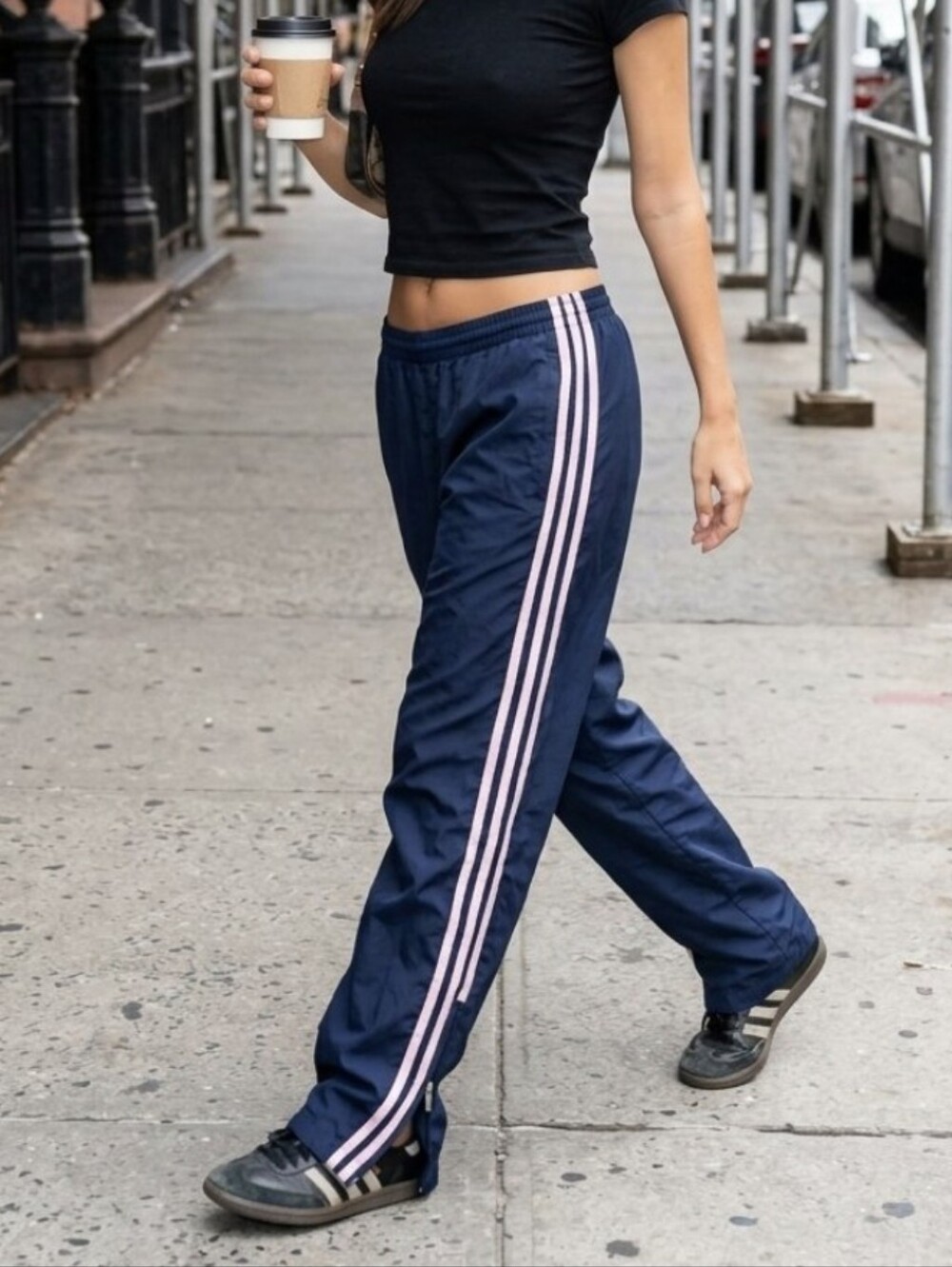 Vintage Y2k 🩷🖤"Adidas" Black Track Pants with Pink Side Stripes 🎀